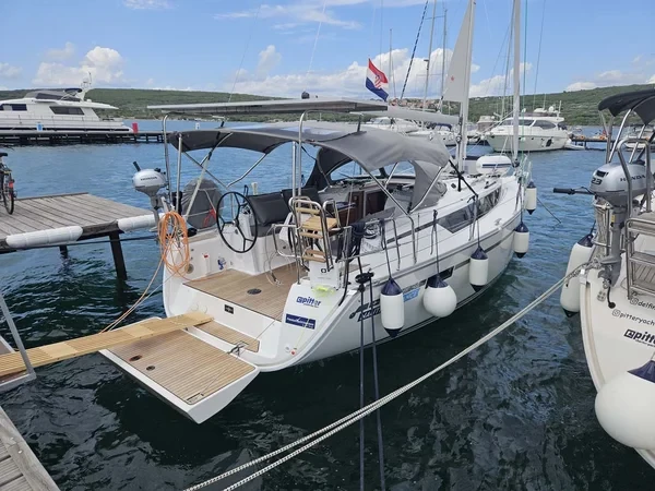 Bavaria 34 Cruiser - Boatscribe.com