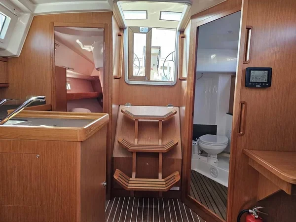 Bavaria 34 Cruiser - Boatscribe.com