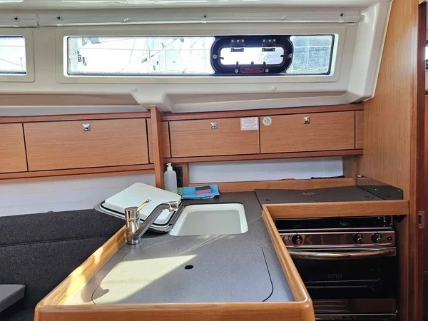 Bavaria 34 Cruiser - Boatscribe.com