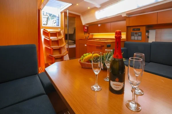 Bavaria C38 - Boatscribe.com