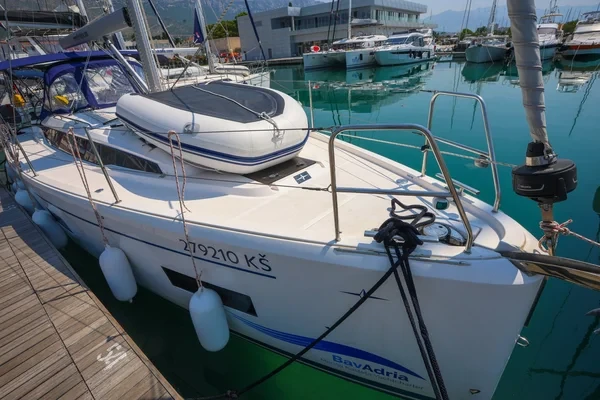 Bavaria C38 - Boatscribe.com