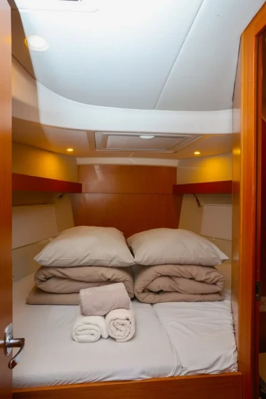 Bavaria C38 - Boatscribe.com