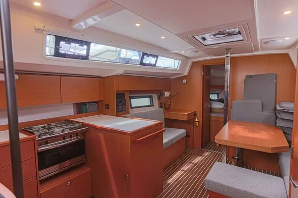 Bavaria C38 - Boatscribe.com