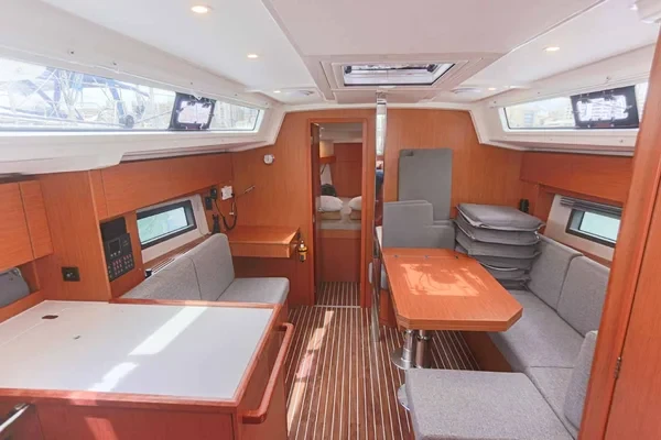 Bavaria C38 - Boatscribe.com