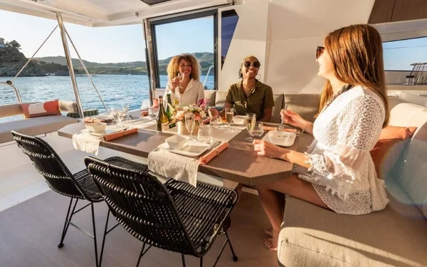 Bali 4.2 - Boatscribe.com