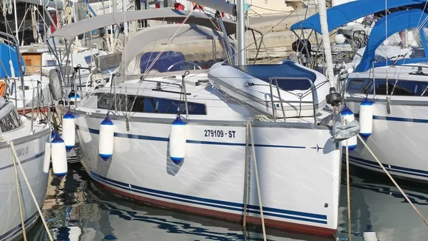 Bavaria 34 Cruiser - Boatscribe.com