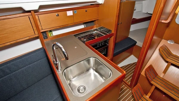 Bavaria 34 Cruiser - Boatscribe.com