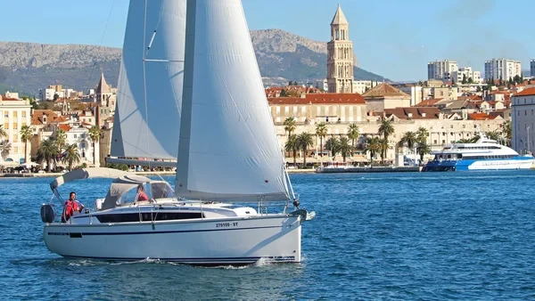 Bavaria 34 Cruiser - Boatscribe.com
