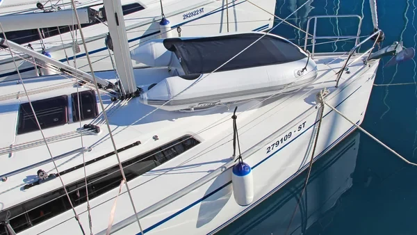 Bavaria 34 Cruiser - Boatscribe.com