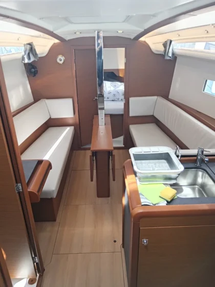 Sun Odyssey 349 - Boatscribe.com