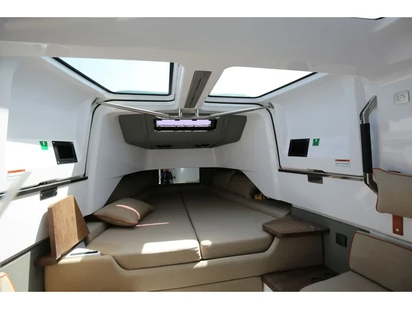 Axopar 37 XC Cross Cabin - Boatscribe.com