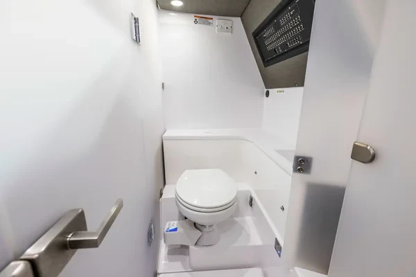 Axopar 37 XC Cross Cabin - Boatscribe.com