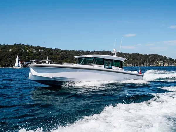 Axopar 37 XC Cross Cabin - Boatscribe.com