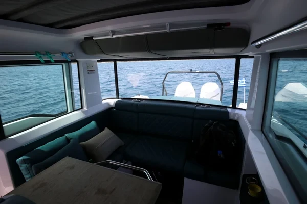 Axopar 37 XC Cross Cabin - Boatscribe.com
