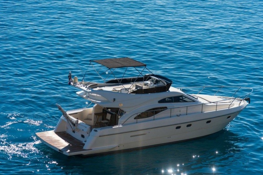Ferretti 43 Fly - Boatscribe.com