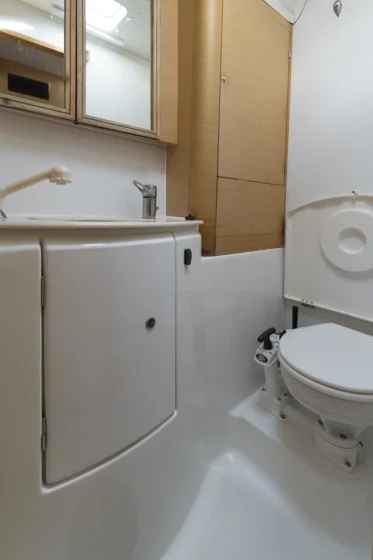 Lagoon 440 - Boatscribe.com