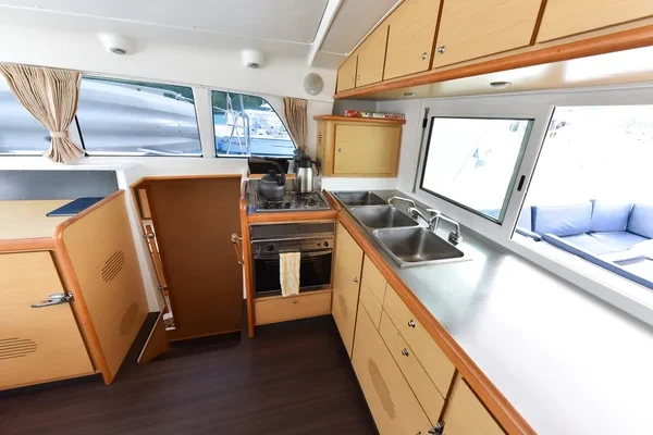 Lagoon 440 - Boatscribe.com