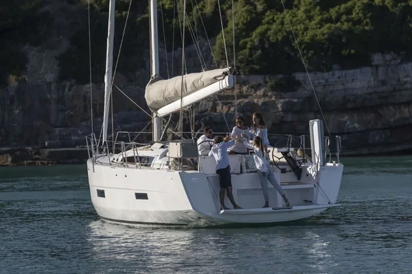 Dufour 430 Grand Large - Boatscribe.com