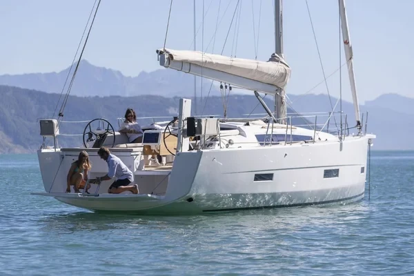 Dufour 430 Grand Large - Boatscribe.com