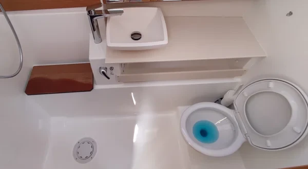 Dufour 430 Grand Large - Boatscribe.com