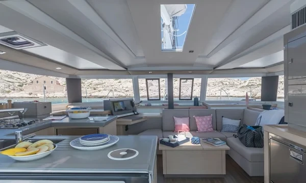 Astrea 42 - Boatscribe.com