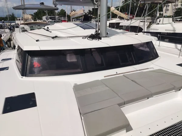 Astrea 42 - Boatscribe.com