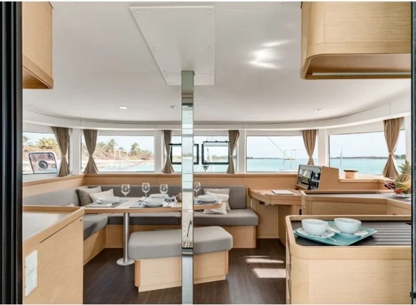 Lagoon 42 - Boatscribe.com