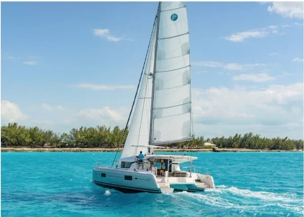 Lagoon 42 - Boatscribe.com