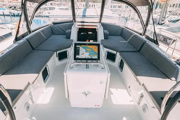 Jeanneau 54 - Boatscribe.com