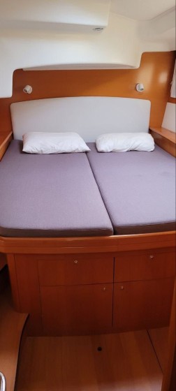 Lagoon 440 - 4 + 1 cab. - Boatscribe.com