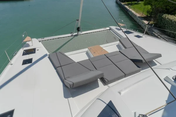 Aura 51 - Boatscribe.com
