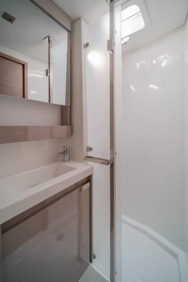 Aura 51 - Boatscribe.com