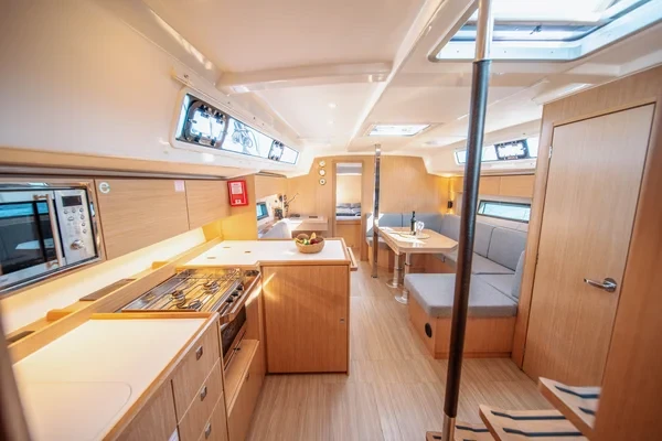Bavaria C42 - Boatscribe.com
