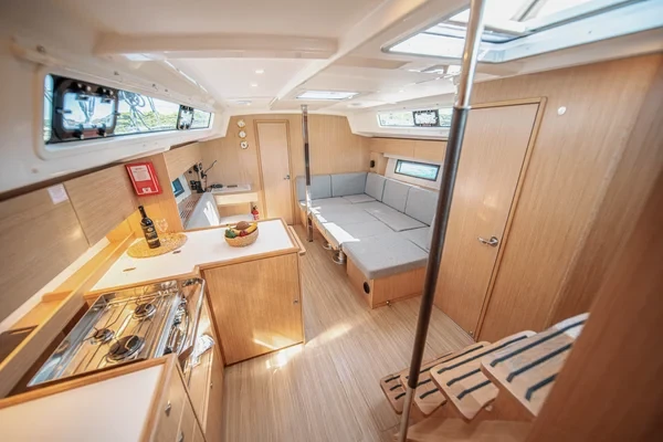 Bavaria C42 - Boatscribe.com