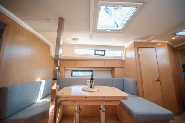 Bavaria C42 - Boatscribe.com