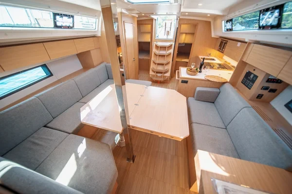 Bavaria C42 - Boatscribe.com