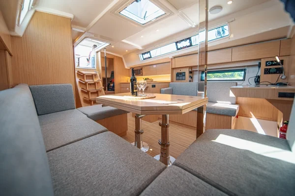 Bavaria C42 - Boatscribe.com