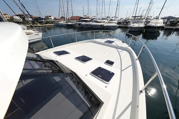 Futura 40 Grand Horizon - Boatscribe.com