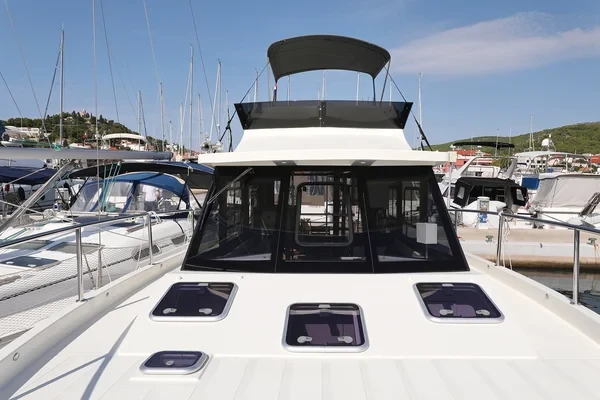 Futura 40 Grand Horizon - Boatscribe.com