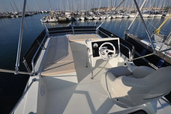 Futura 40 Grand Horizon - Boatscribe.com