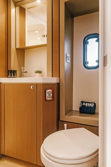 Bali 4.6 - Boatscribe.com