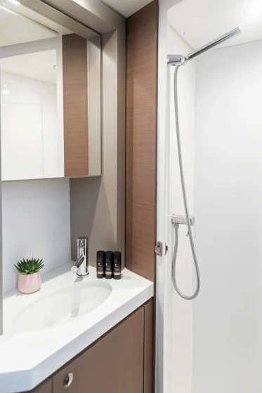 Bali 4.6 - Boatscribe.com