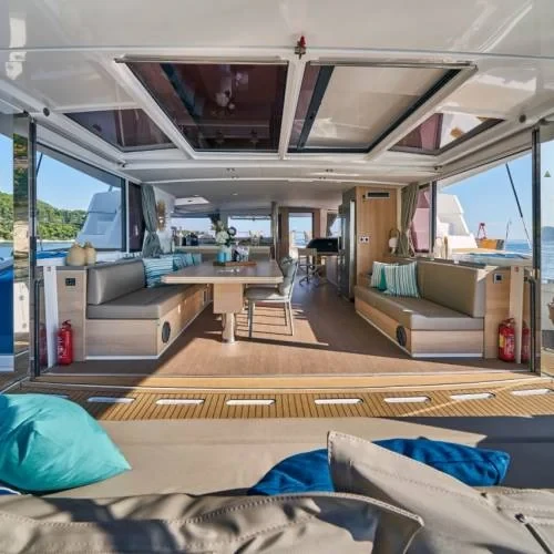 Bali 5.4 - Boatscribe.com