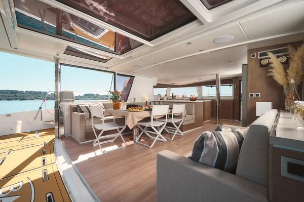 Bali 5.4 - Boatscribe.com