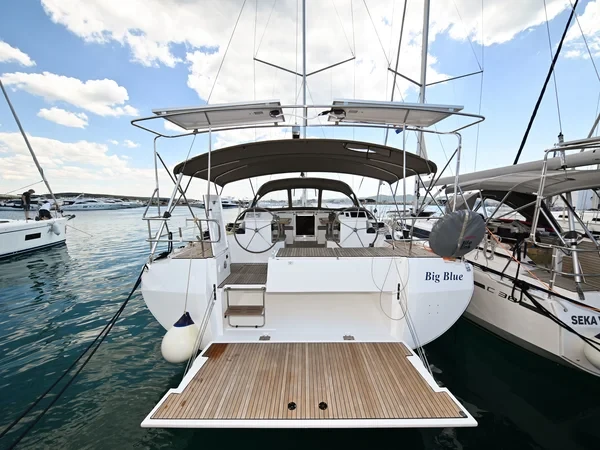 Bavaria C50 - Boatscribe.com