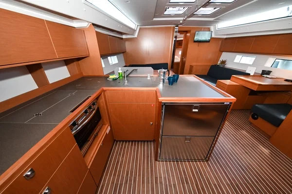 Bavaria C50 - Boatscribe.com