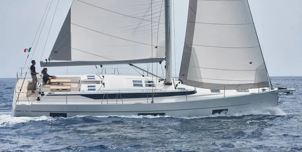 Bavaria C50 - Boatscribe.com