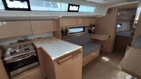 Bavaria C42 - Boatscribe.com