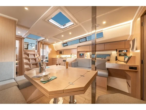 Bavaria C42 - Boatscribe.com