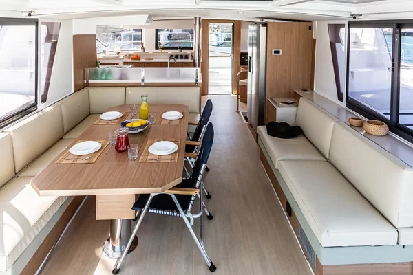 Bali 4.6 - Boatscribe.com